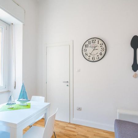 Le Scale Sul Porto . Marina Centro Storico. Ac Apartment Cagliari Bagian luar foto