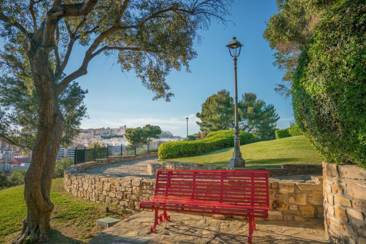 Le Scale Sul Porto . Marina Centro Storico. Ac Apartment Cagliari Bagian luar foto