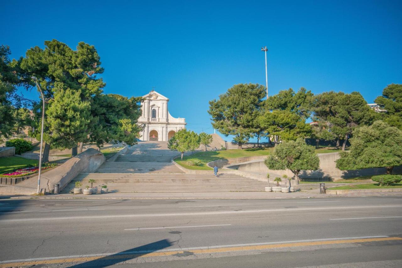 Le Scale Sul Porto . Marina Centro Storico. Ac Apartment Cagliari Bagian luar foto
