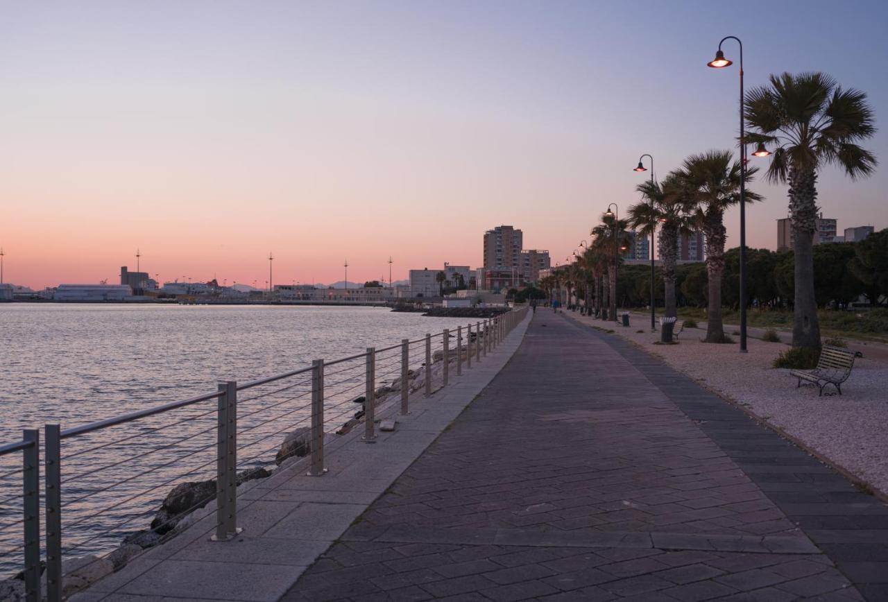 Le Scale Sul Porto . Marina Centro Storico. Ac Apartment Cagliari Bagian luar foto