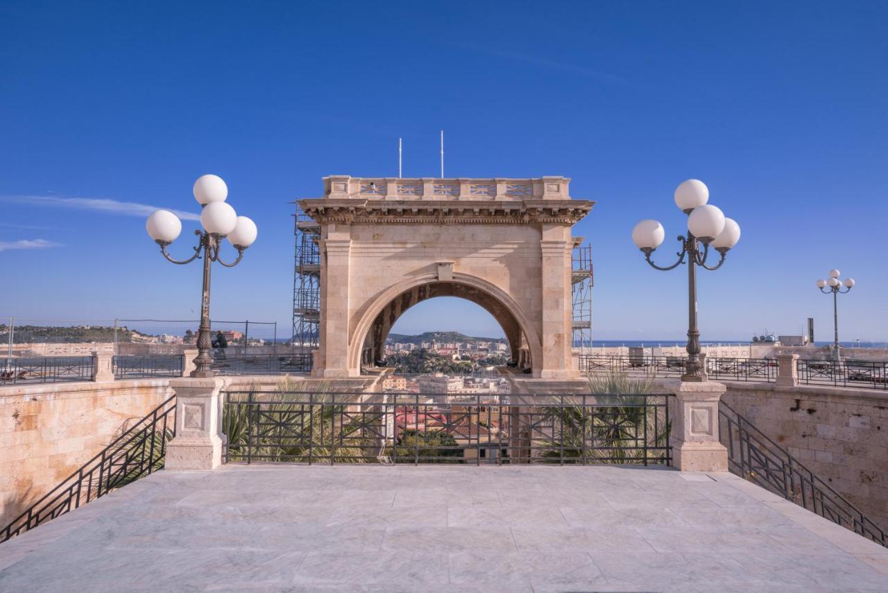 Le Scale Sul Porto . Marina Centro Storico. Ac Apartment Cagliari Bagian luar foto