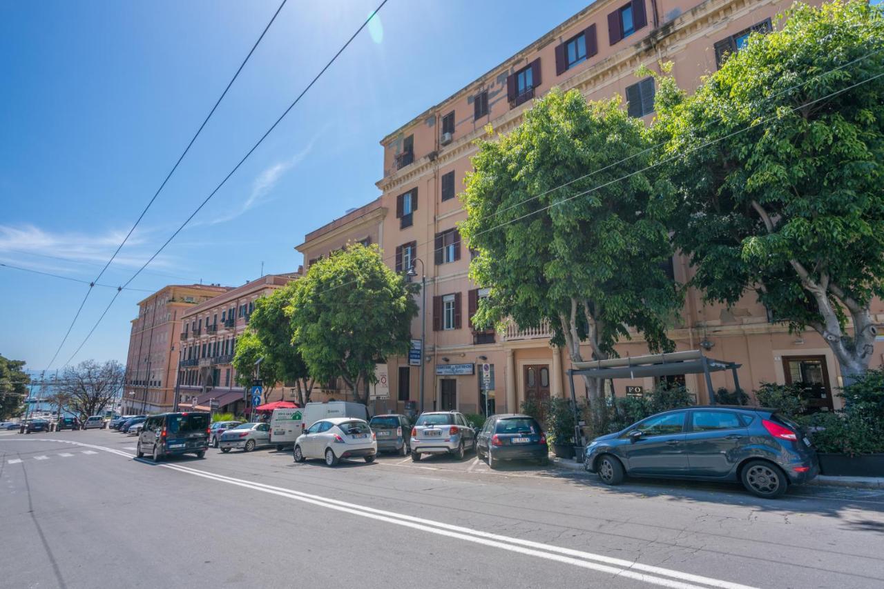 Le Scale Sul Porto . Marina Centro Storico. Ac Apartment Cagliari Bagian luar foto
