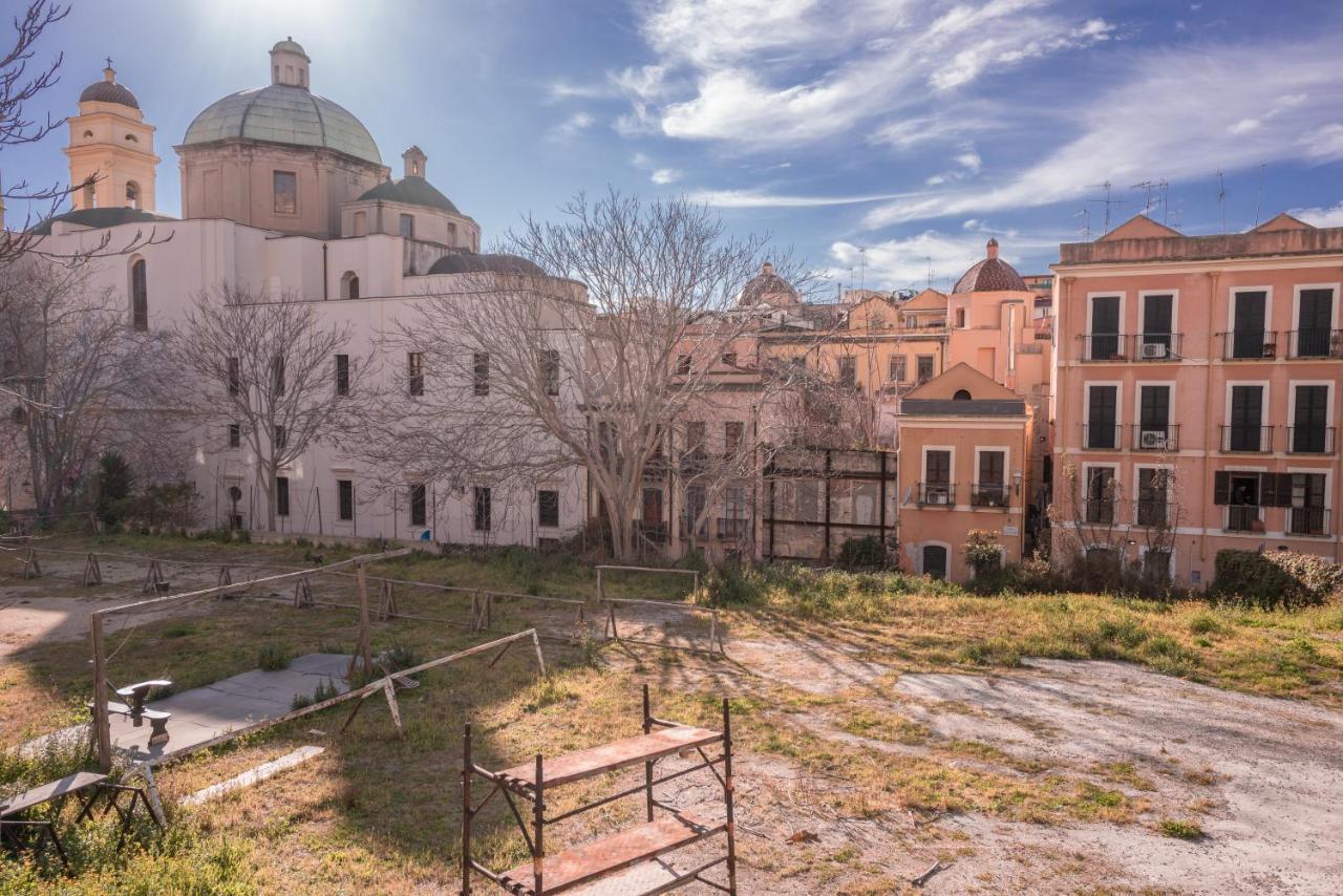 Le Scale Sul Porto . Marina Centro Storico. Ac Apartment Cagliari Bagian luar foto